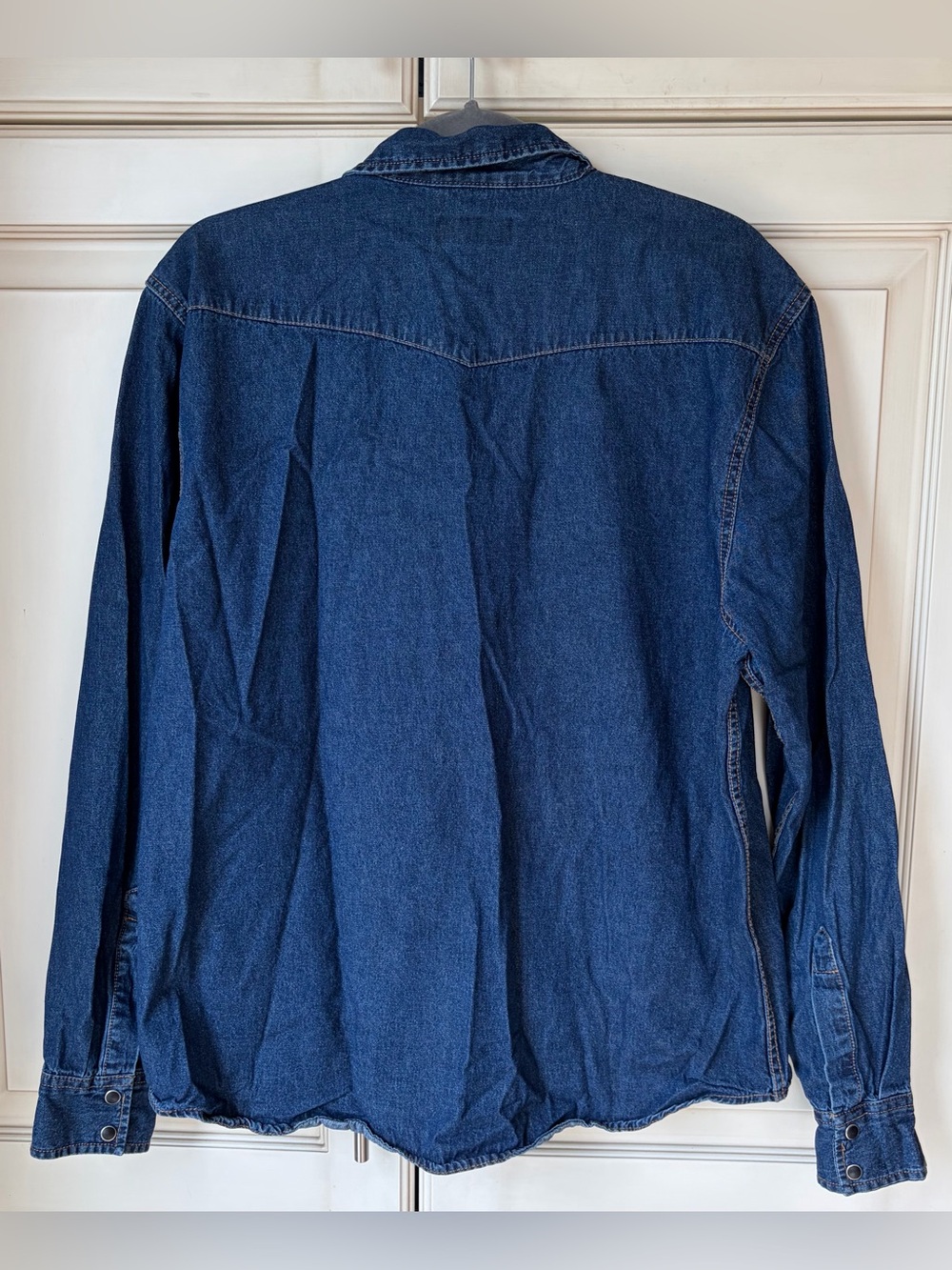 Lucky Brand Dark Blue Denim Button-Back Shirt. Large. - Picture 2 of 7